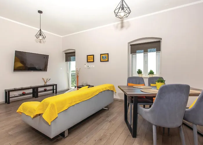 Gorgeous In Semesterbostad *