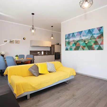 Luxurious In Praputnjak