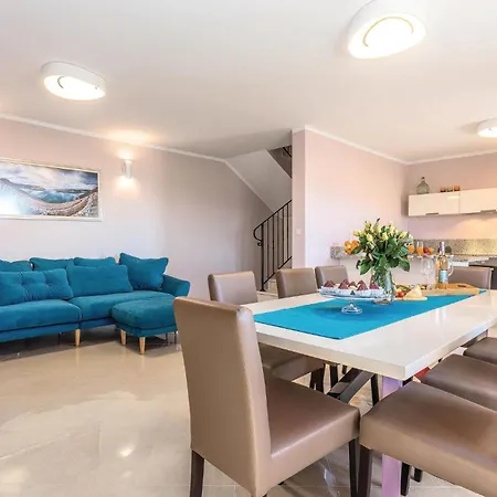 Cozy In With Kitchen Holiday home *