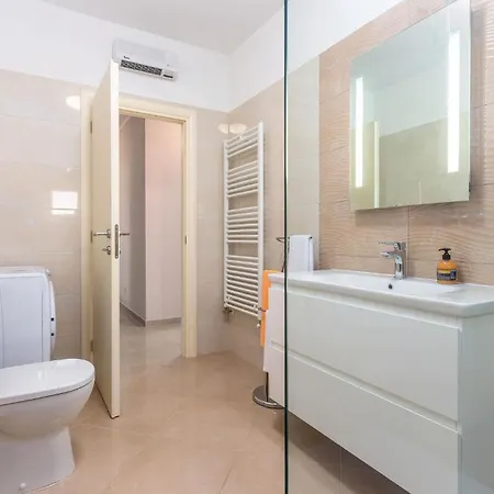 Cozy In With Kitchen Holiday home Praputnjak